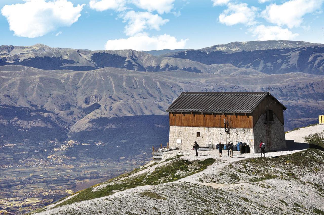 Complesso Turistico Aurora - Appartamenti Poggio Picenze Extérieur photo