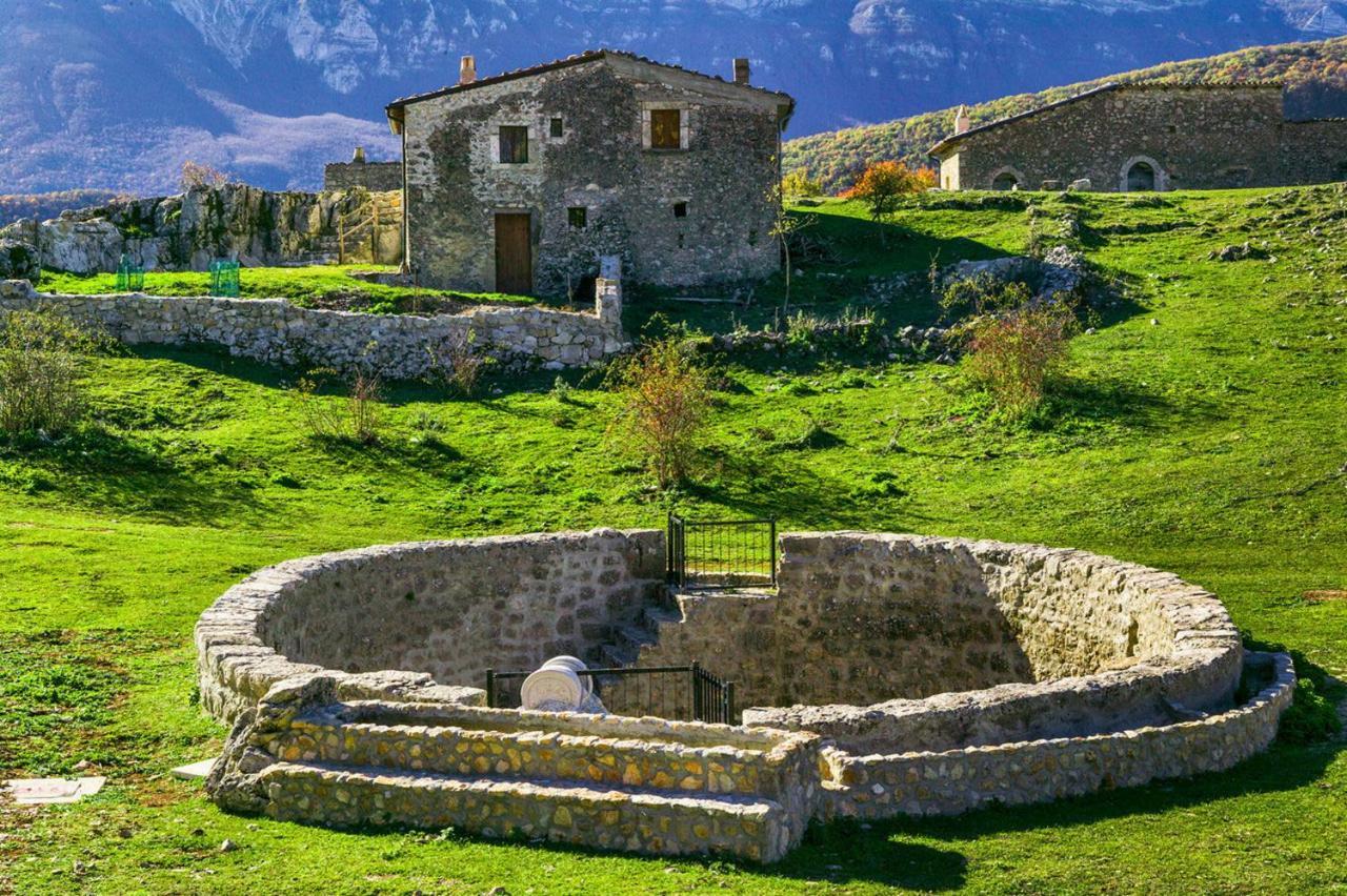 Complesso Turistico Aurora - Appartamenti Poggio Picenze Extérieur photo