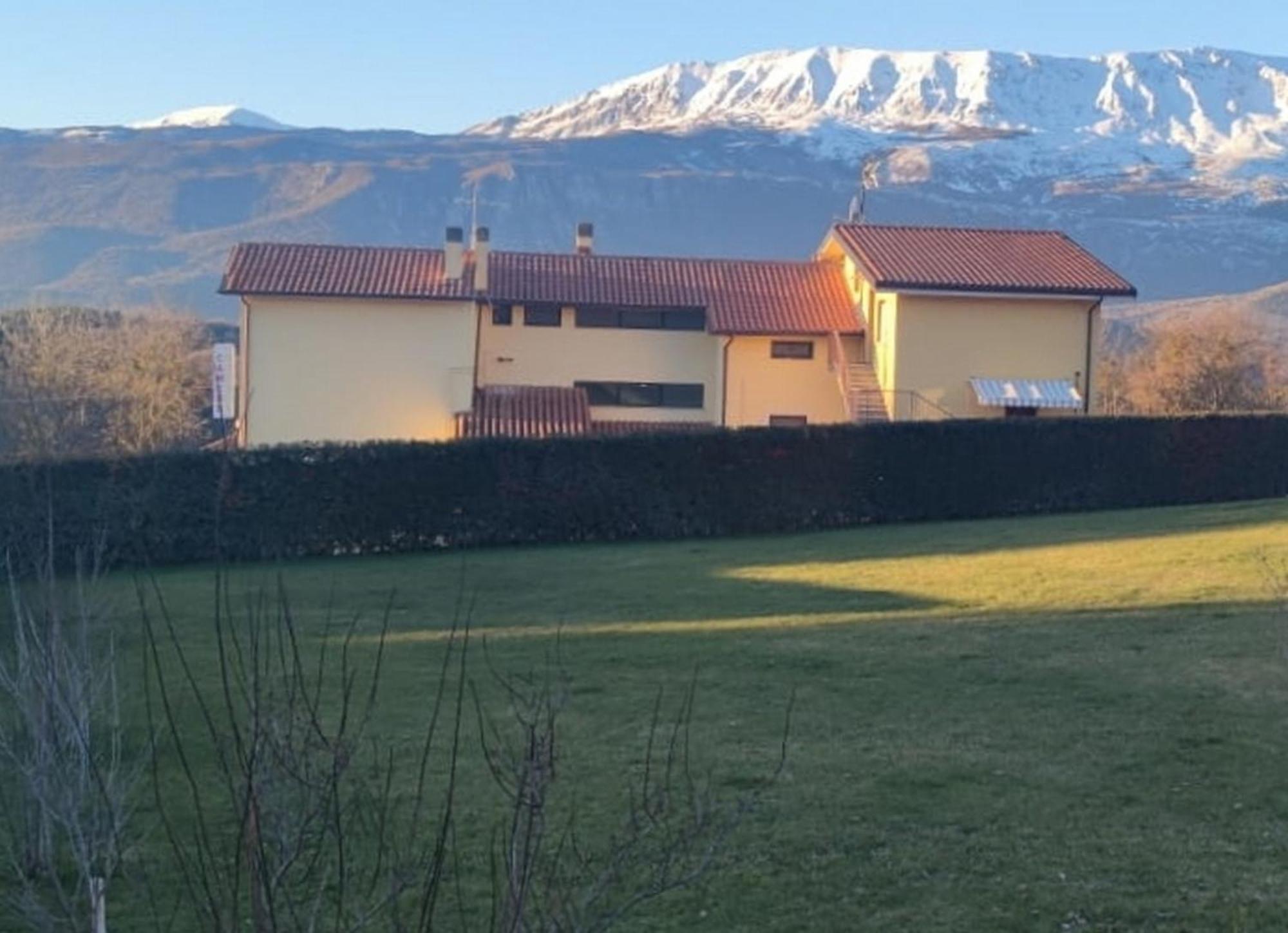 Complesso Turistico Aurora - Appartamenti Poggio Picenze Extérieur photo